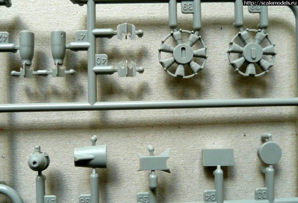 1334666960_P1030070.jpg : #674501/  Dragon: 1/72 SB2C-4 Helldiver(#3717) -   