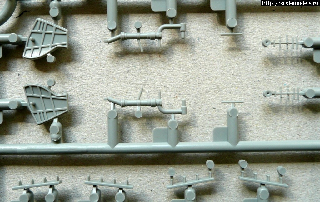 1334667153_P1030081.jpg : #674501/  Dragon: 1/72 SB2C-4 Helldiver(#3717) -   