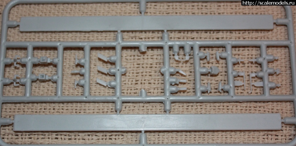 1335158462_IMG_3944.jpg : #677369/  -30  - 1/72  