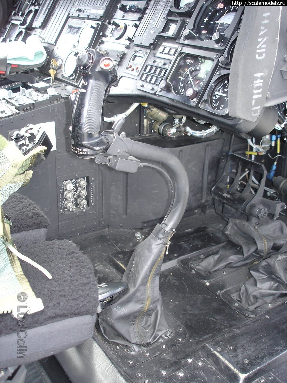 1338839456_uh-60a_0-24542_101_of_112.jpg : #699104/ 1/35 Black Hawk  