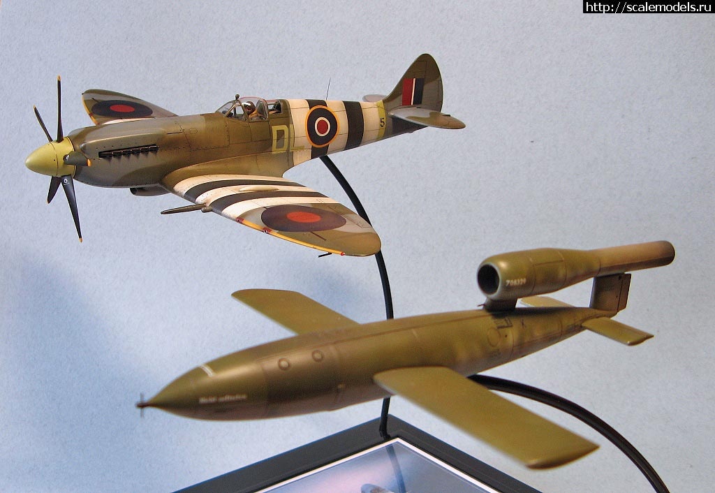 1347803090_004.jpg : #743731/ Spitfire Mk.XIVc 1:48 Academy & V-1 - !  