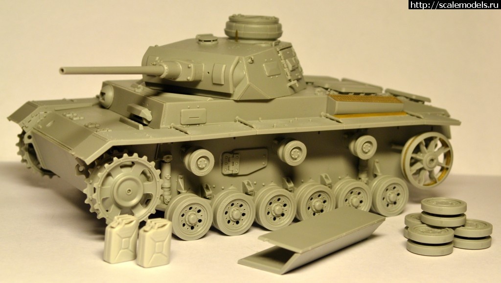 1349290363_1.jpg : #751457/ Dragon 1/35, Pz.kpfw III Ausf.J, 24 Pz.Div., .  