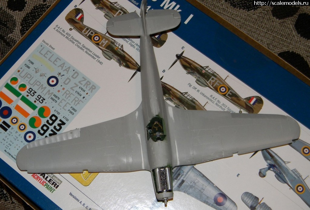 1351355105_16.jpg : Hurricane Mk 1 1/48 Italeri   