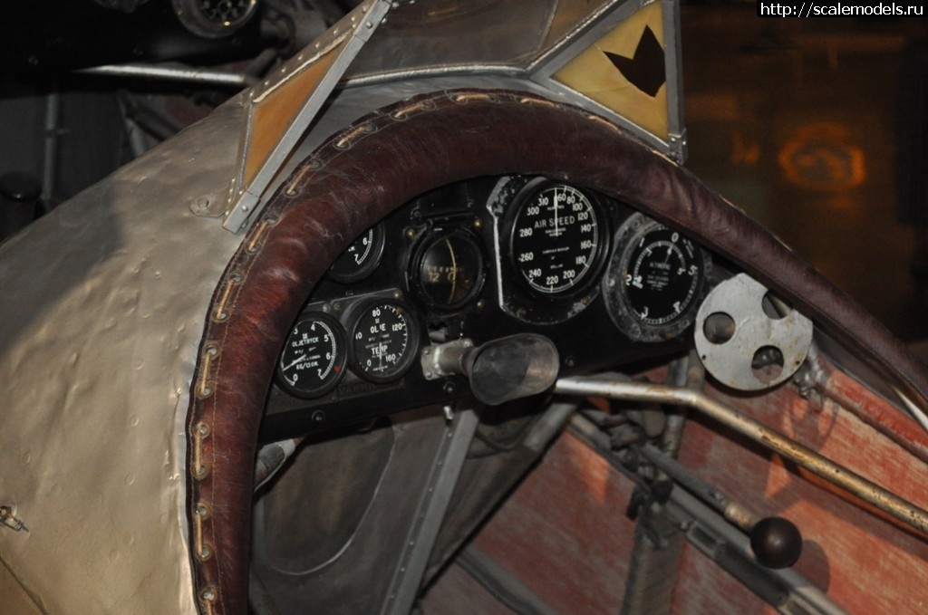 1351526209_13-gloster-gladiator-cockpit-detail.jpg : #764801/ Novo Vickers Vimy Mk.4 -   