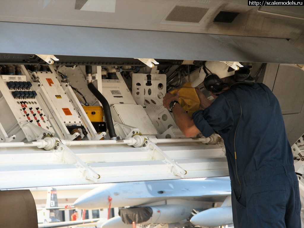 1355809772_f-22a_04-066_63_of_85.jpg : #788640/ academy 1/72 F-22A -  !!!  