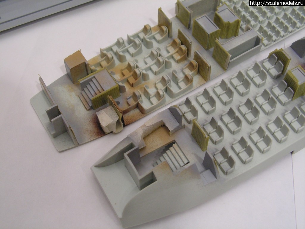 1359995174_PICT0093.jpg : #814124/ Airbus A380 & Interior Revell (1:144). !  