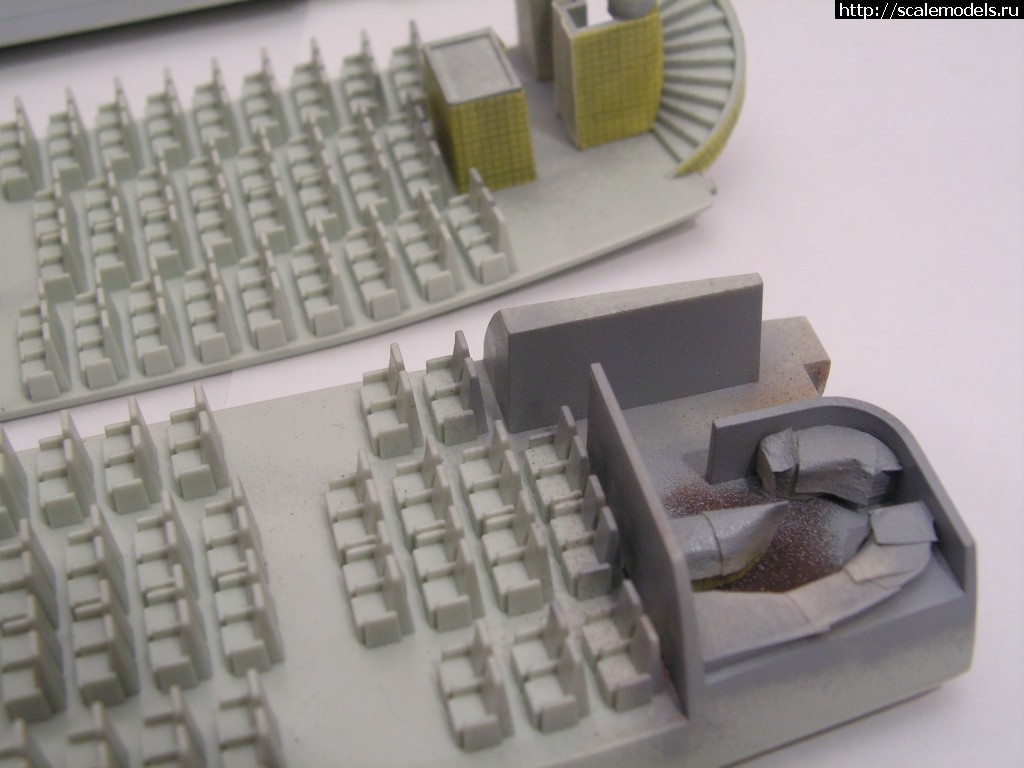 1359995177_PICT0095.jpg : #814124/ Airbus A380 & Interior Revell (1:144). !  