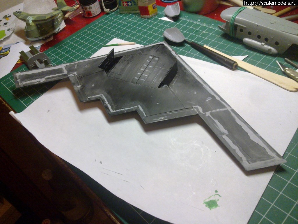 1360686032_B-2_2.jpg : #818489/ Revell 1/144 Northrop B-2 NightMare N...(#6029) -   