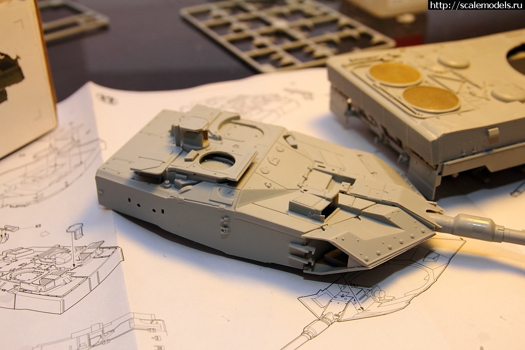 1361716713_leo106.jpg : #824665/ 1/35 Leopard 2E Spanish  HobbyBoss-.  