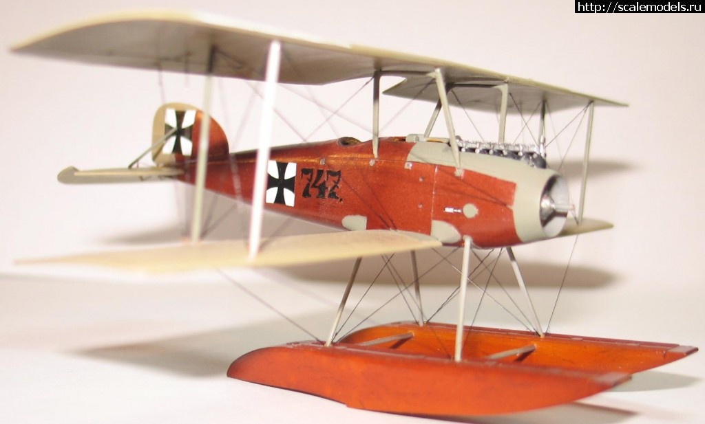 1362023514_IMG_5890.jpg : #826410/ Roden Albatros w.4 early 1/72   