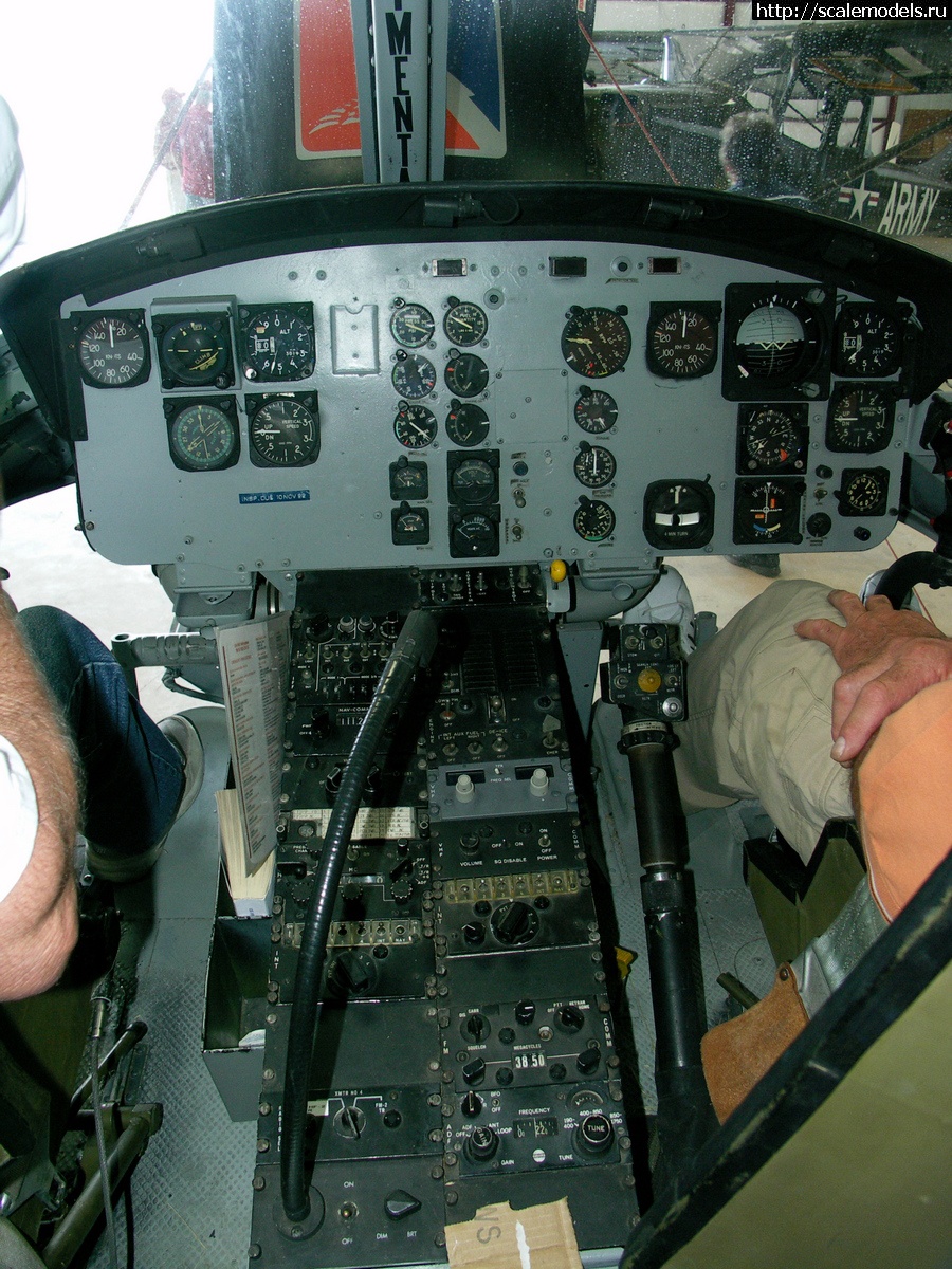 1363255322_AAHF-UH-1H-68-16104-cockpit-6.jpg : #833804/ 1/72 (Italeri) UH-1H Iroquois - ������!!! ������� ����