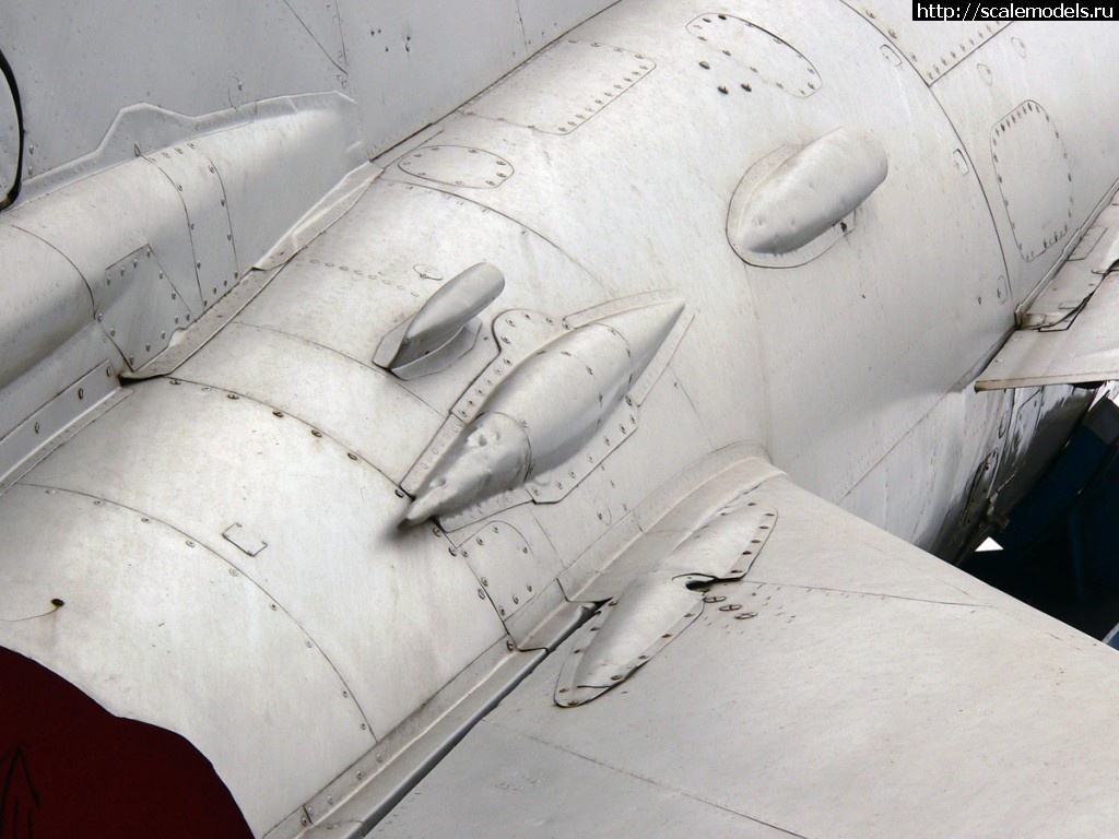 1367349892_MiG-21R-Kiev-16.jpg :   