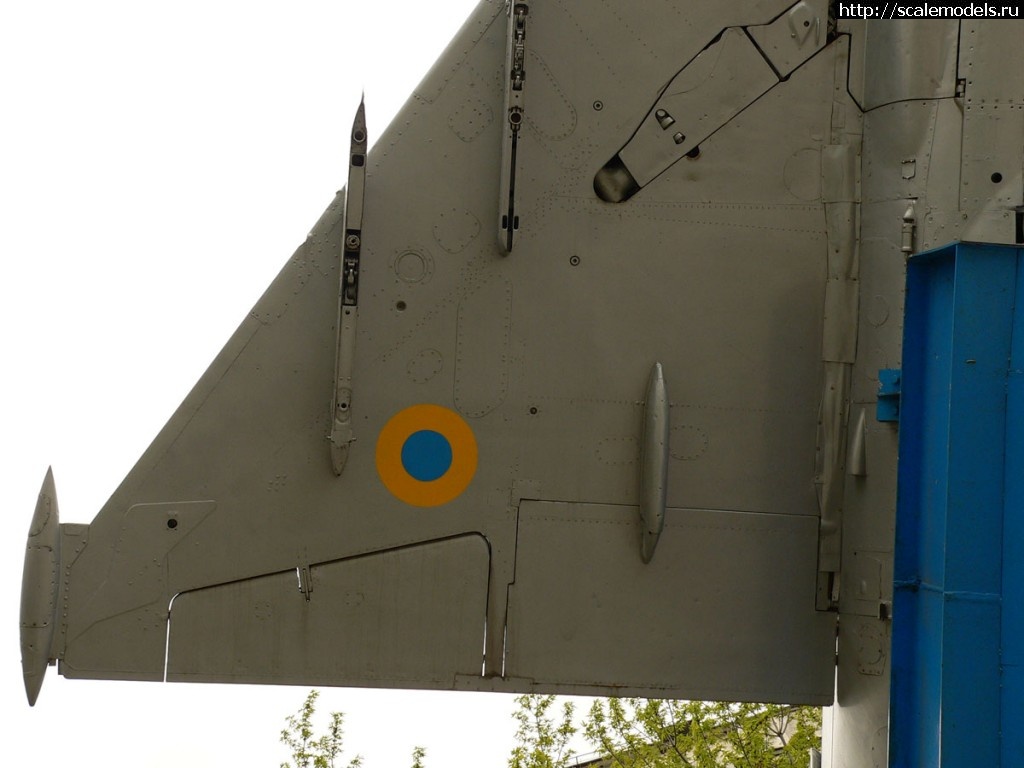 1367349900_MiG-21R-Kiev-21.jpg :   