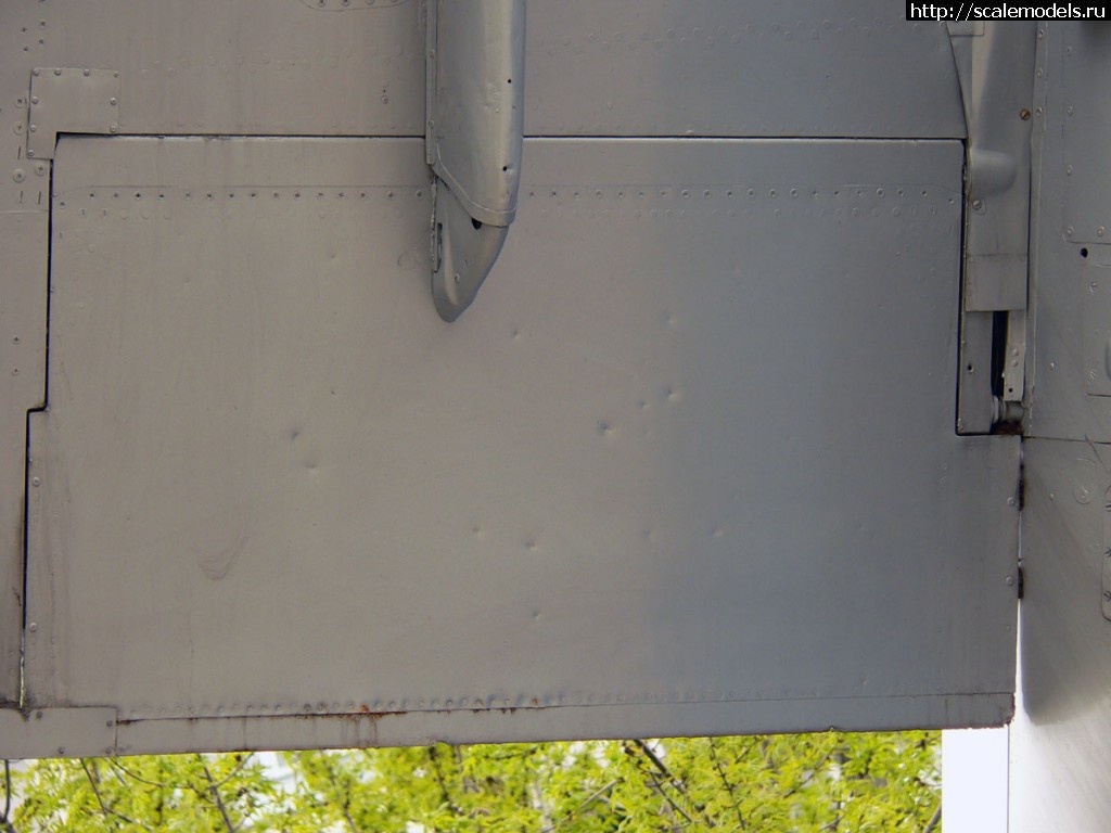1367349911_MiG-21R-Kiev-29.jpg :   