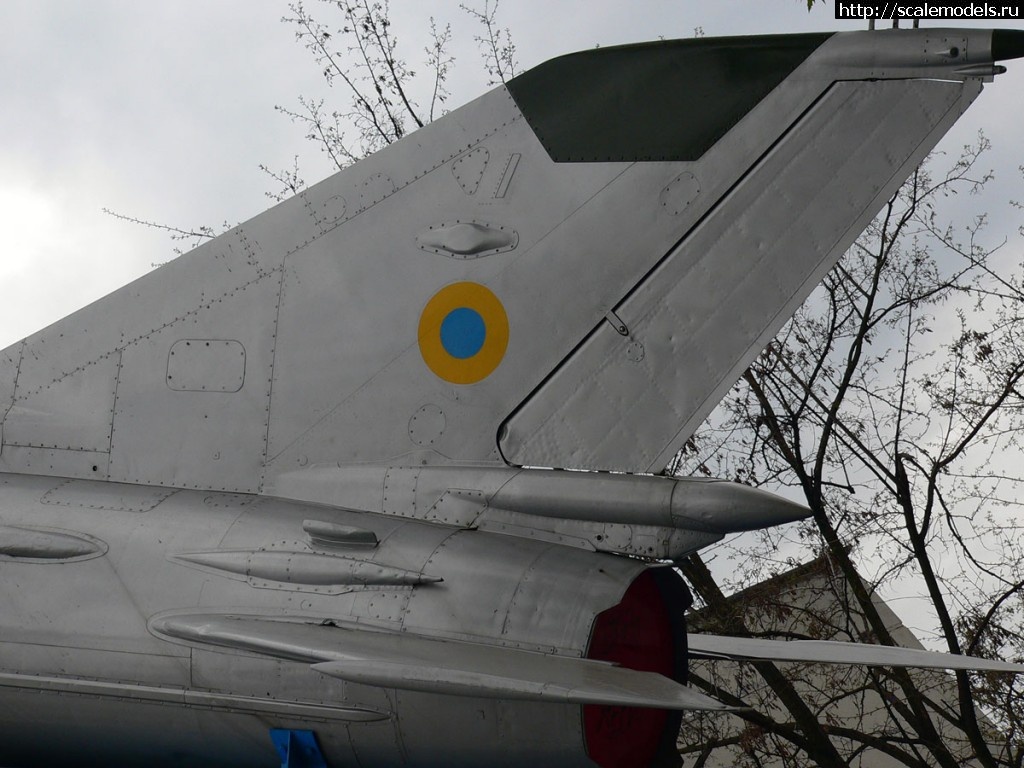 1367349947_MiG-21R-Kiev-50.jpg :   