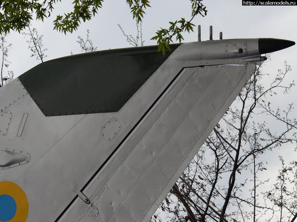 1367349958_MiG-21R-Kiev-55.jpg :   