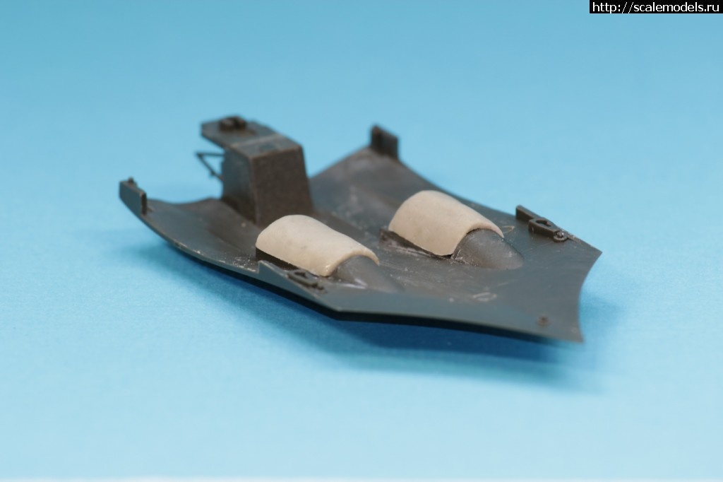 1372584636_IMG_8582.jpg : #882178/ Horten lX/GO 229   1/72  Revell    