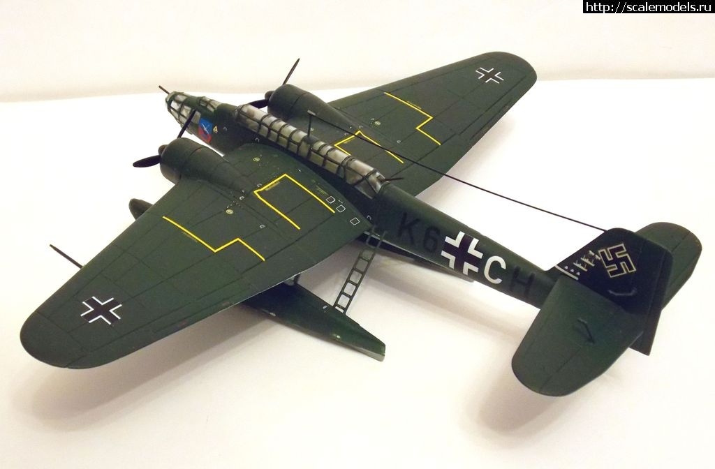 1372680828_3-2.jpg :    "Luftwaffe 1933-1945"   1:72  