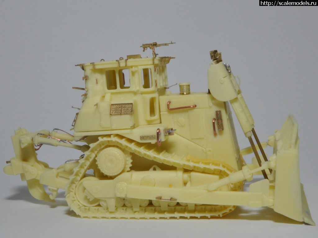 1373503338_D9R-sm_forum-bld-11.jpg : #885653/ Balaton Model IDF D9R armored dozer 1/72 -   