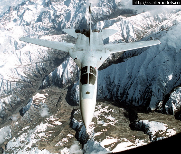 1375184269_01.jpg : Re: EF-111 Raven - 1/48 HobbyBoss/ EF-111 Raven - 1/48 HobbyBoss  