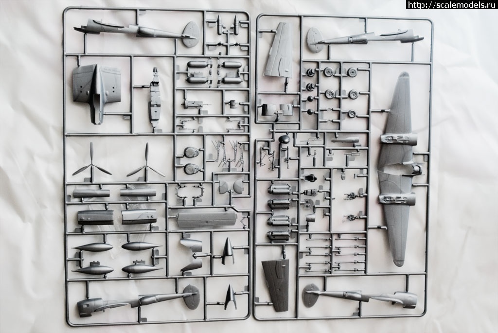 1376500831_0000.jpg : Revell 1/72 Lockheed P-38L/M Lightning  