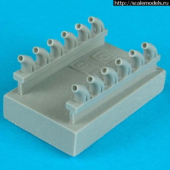 1378120016_48078.jpg : P-39 Airacobra " " 1:48 Hasegaw  