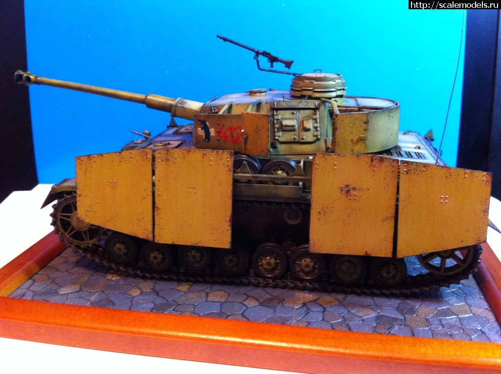 1379360019_IMG_0293.jpg : Pz-4H 1/35  