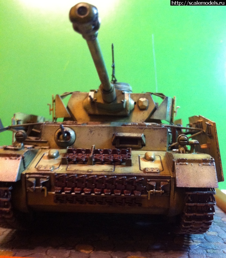 1379360034_IMG_0301.jpg : Pz-4H 1/35  