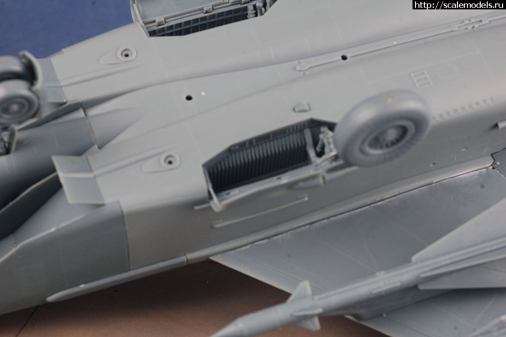 1380352184_MiG-25_26.jpg :   