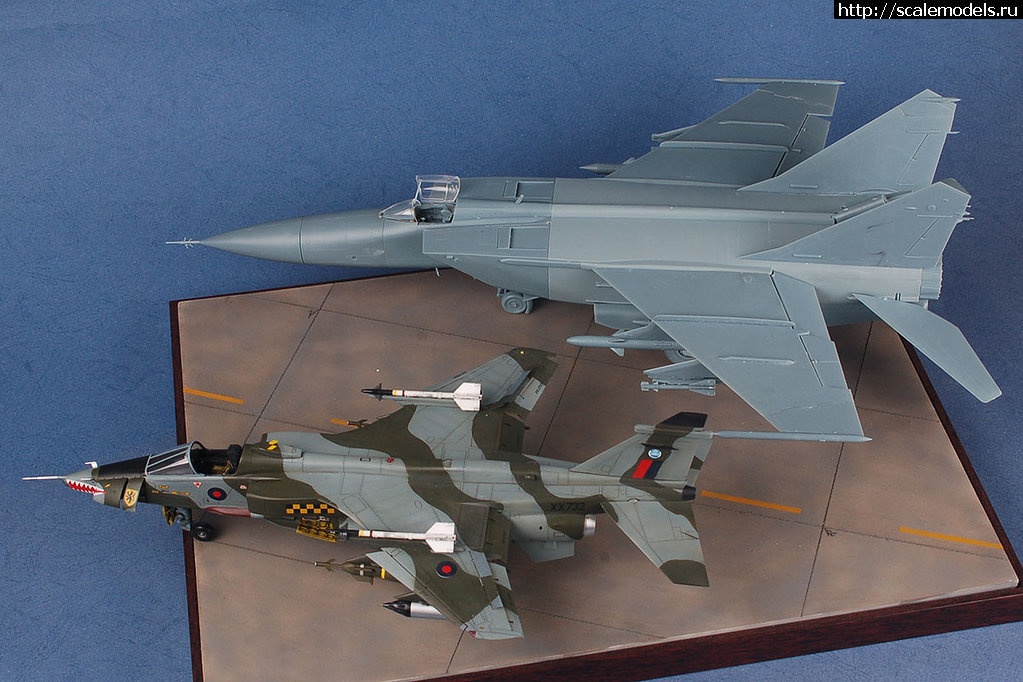 1380352201_MiG-25_29.jpg :   