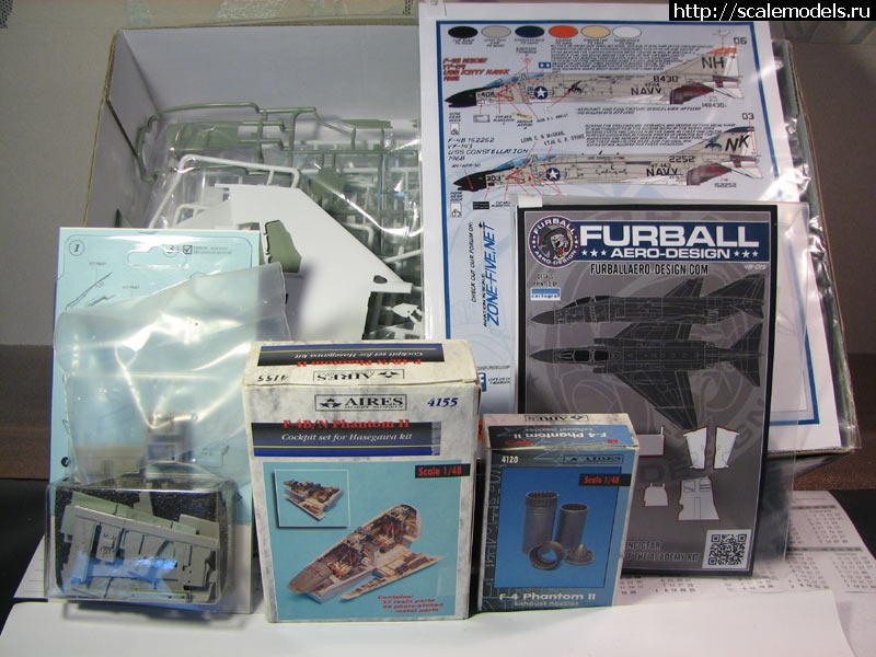 1381073529_01.jpg : F-4B 1:48 Academy  " Smoke on the Water"   