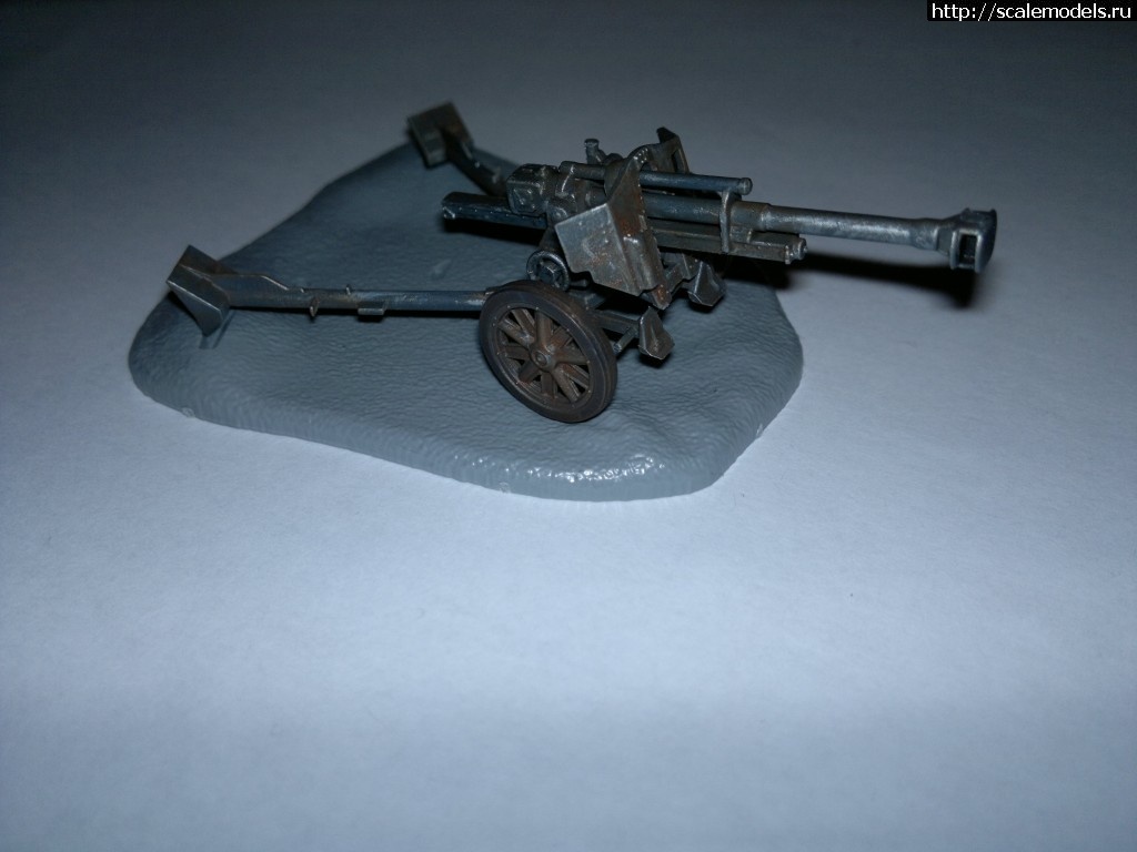 1386521356_2013-12-08-2464.jpg :  1/72 German 105-mm HOWITZER LeFH  