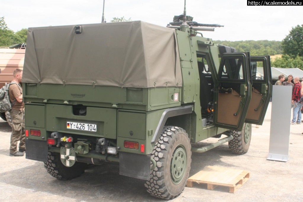 1386932252_mowag_eagle_iv_08_of_58.jpg : #951931/ BALATON MODEL 1/72 Eagle 4  -   