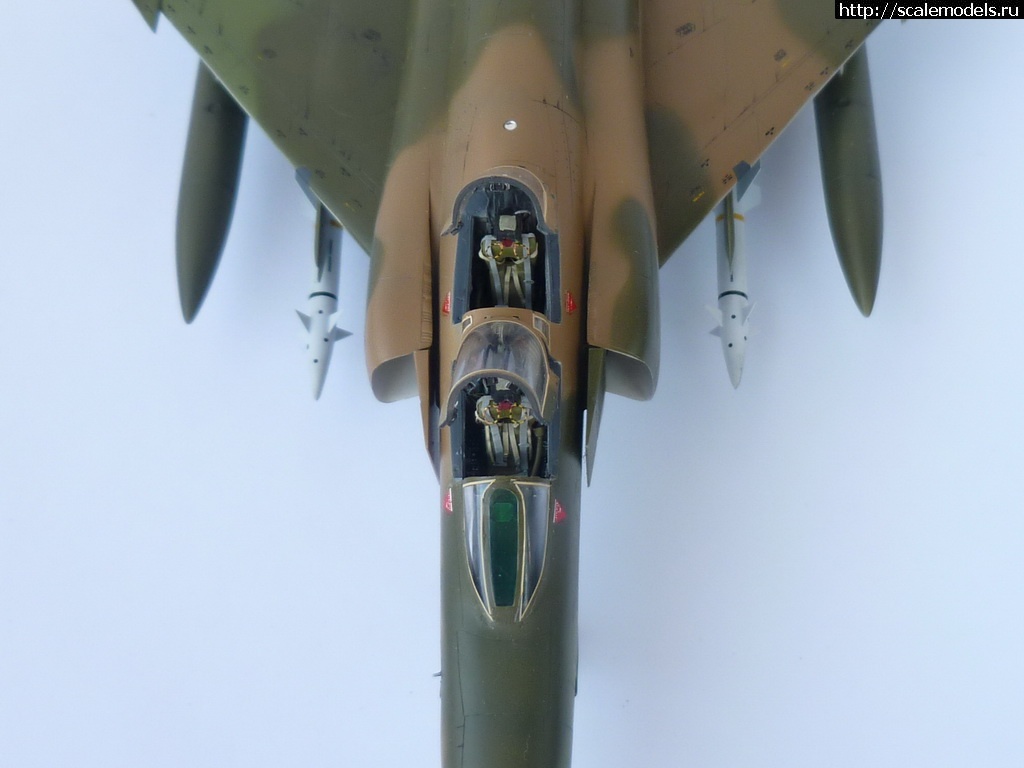 1387014484_P1070002_resize.jpg : #952230/ 1/72 Hasegawa F-4E Phantom !  