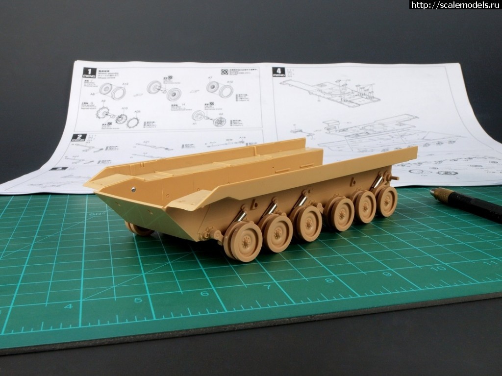 1387776804_6.jpg : #955818/  Meng-Model 1/35 M2A3 Bradley w/...(#6899) -   