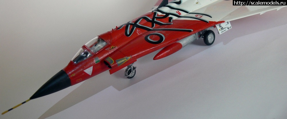 1459716335_4588636199_13fab00b87_b.jpg : #1246950/ Saab J-35 DRAKEN hasegawa 1:72  -==-  