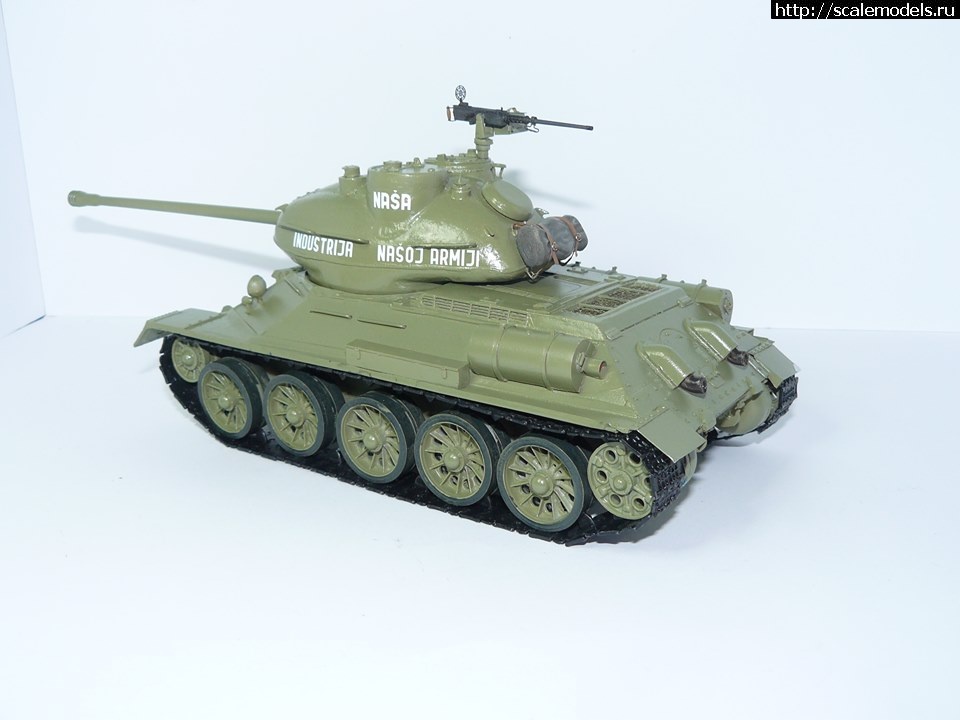 1576512785_78396615_551080798774339_5824494390936076288_n.jpg :  Triglav Model 1/35  ...(#14053) -   