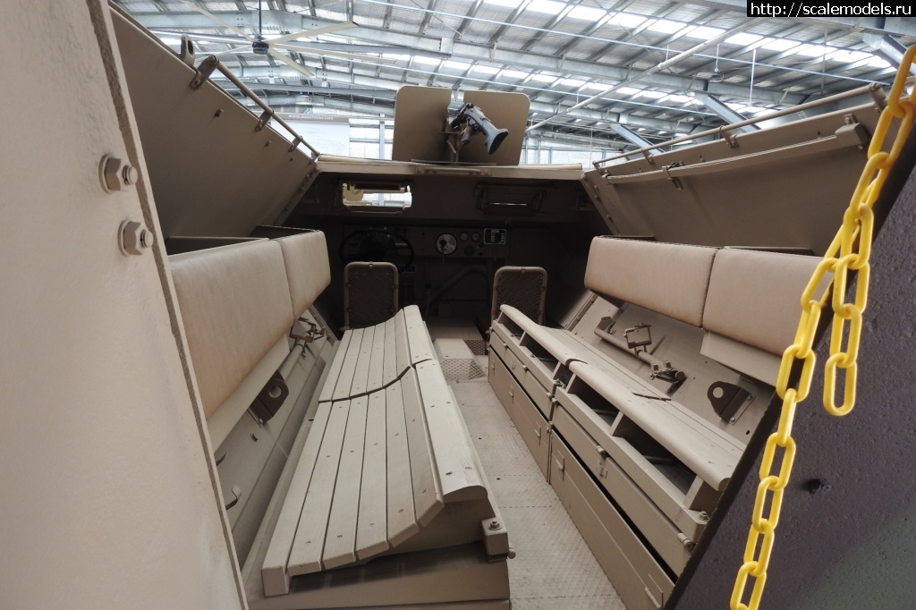 1579992256_DSCN8202.JPG :  1/35 Sd.Kfz.251/1 Ausf.B - Stuka zu Fuss/  1/35 Sd.Kfz.251/1 Ausf.B - St...(#13049) -   