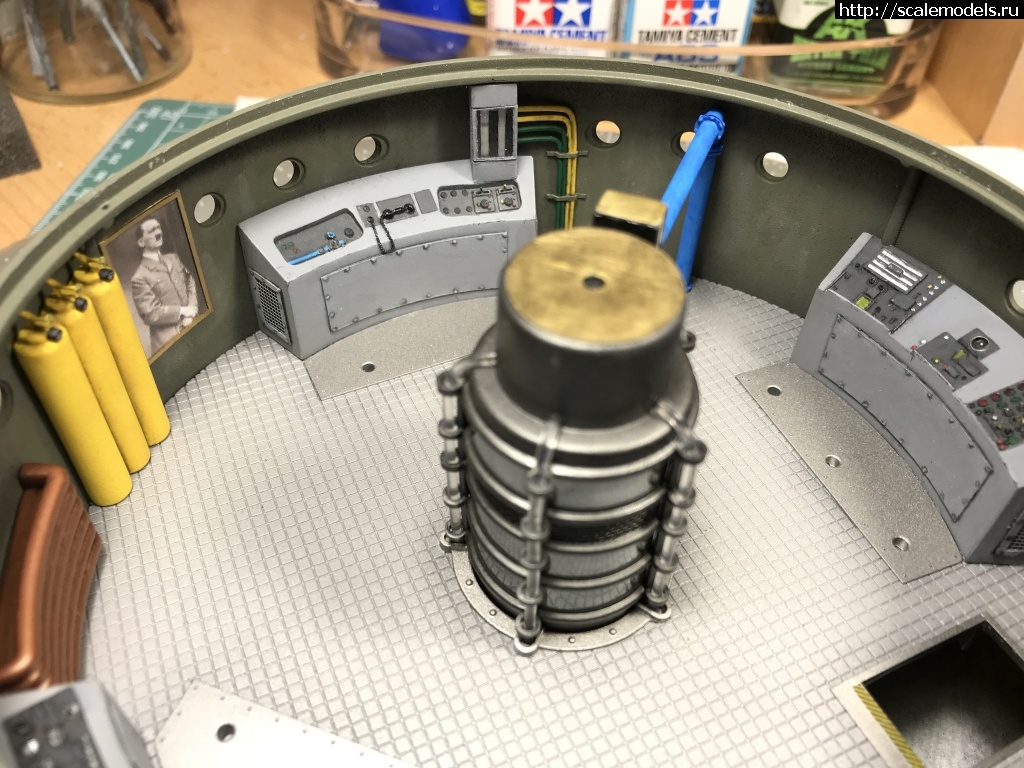 1591742693_DDAAEB46-CBF0-41AF-9C18-6939CB1EF3E8.jpeg : #1625116/ Squadron Models 1/72 Haunebu II - German Flying Saucer  