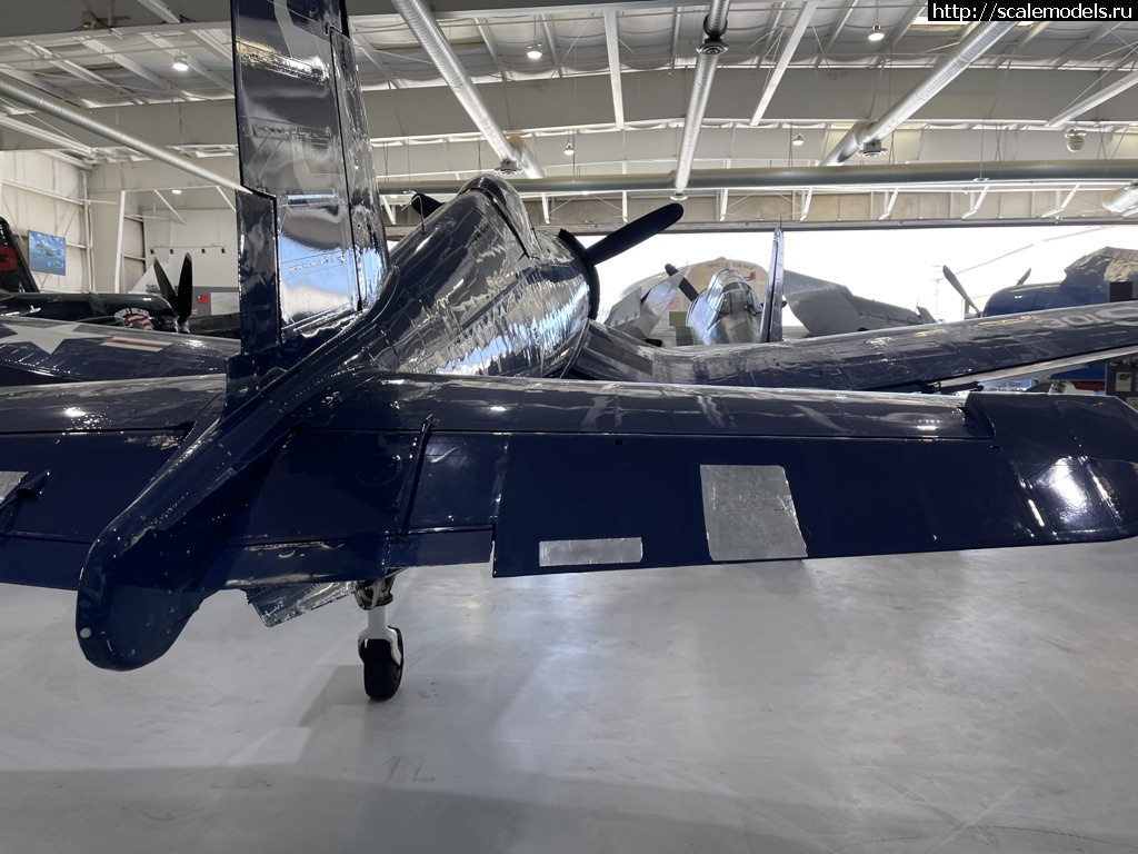 1619502489_AB66F9E2-689C-4FBE-84D7-65B3308B5135_1_105_c.jpeg : Walk Around Chance Vought F4U/FG-1 Corsair  