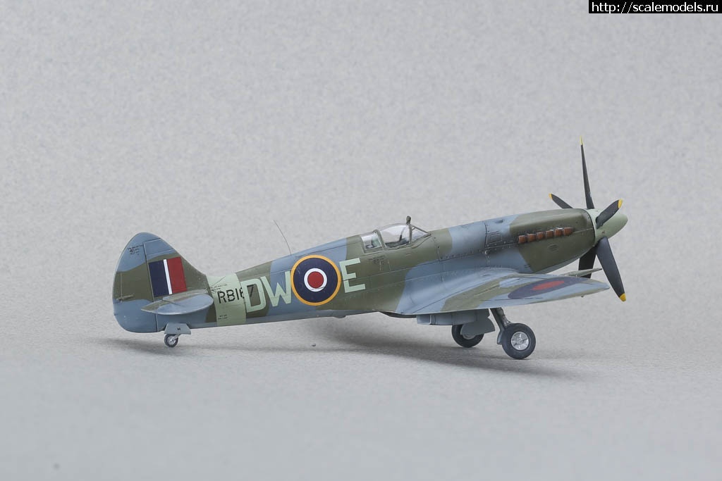 1641568651_235B9877.JPG : #1720685/ Spitfire Mk. XIVC 1/72 Sword   