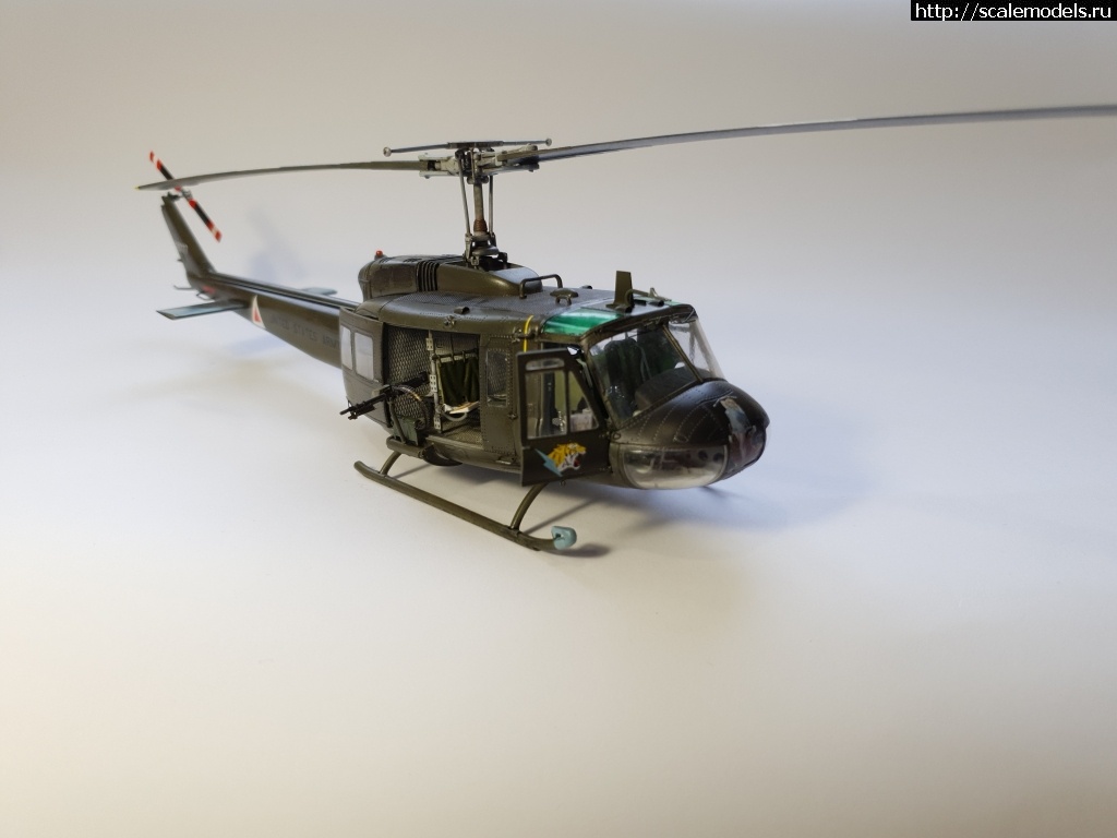 1644167082_20220206_111251.jpg : UH-1D "Huey" Kitty Hawk 1\48 -   