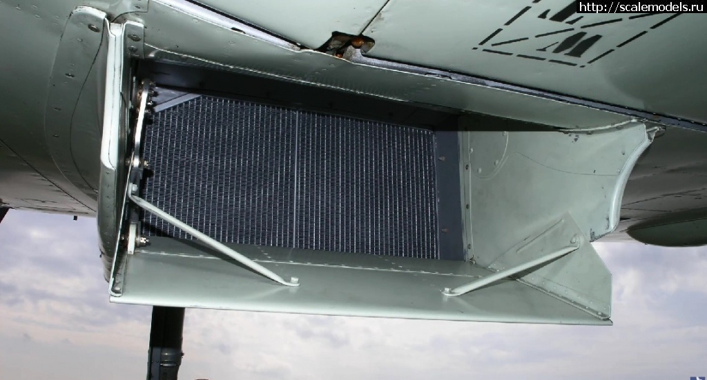 1645527019_Spit-V-radiator-channel-1.jpg : #1729019/ 1/72 Spitfire NN660 -  ...(#15523) -   