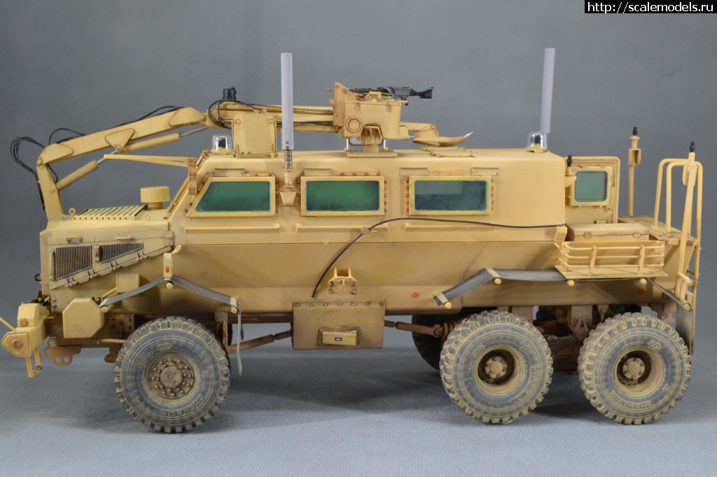 1650982983_DSC_8137.JPG : #1736784/ Bronco 1/35 MPCV Buffalo 6x6 - !  