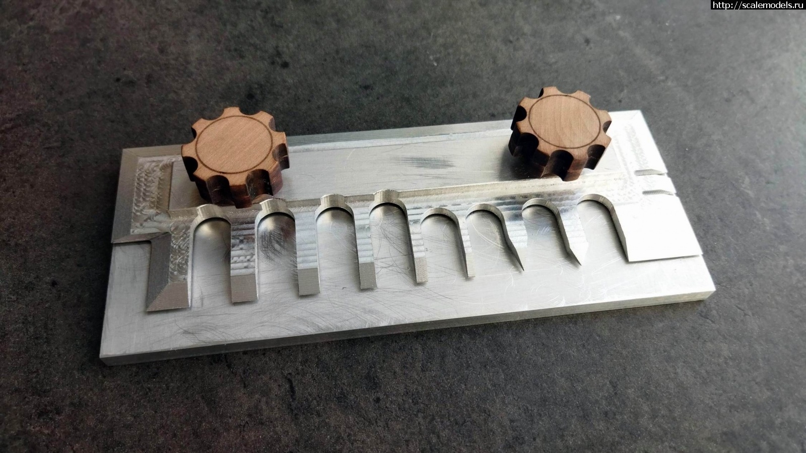 1652004041_01.jpg : #1738117/       