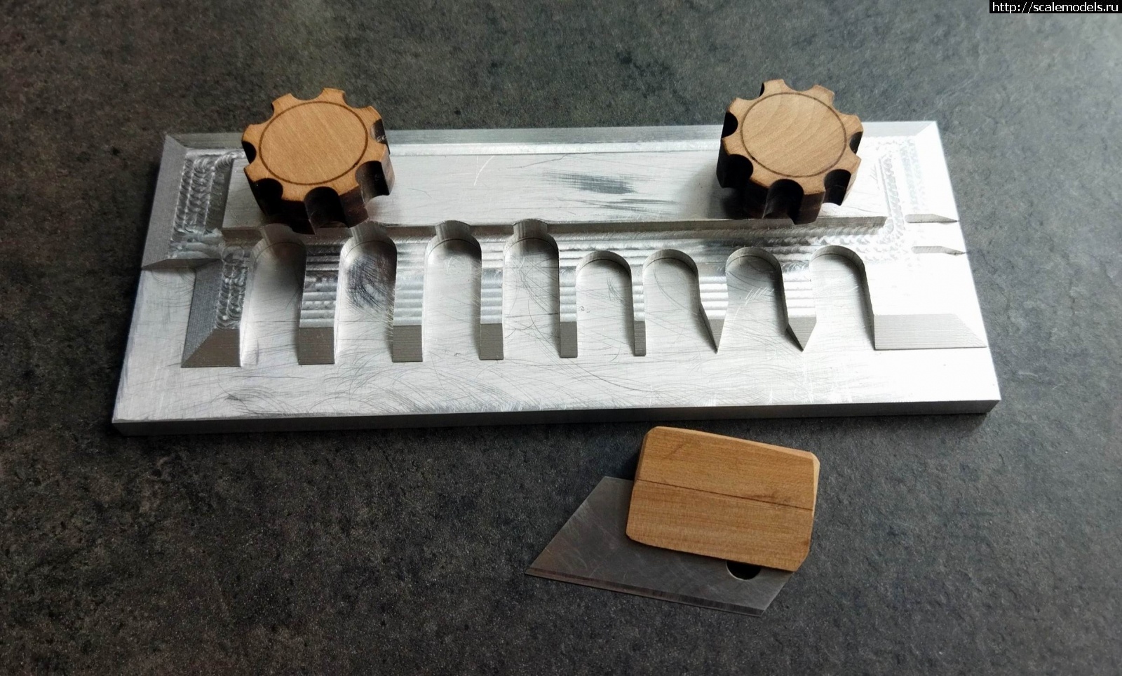 1652004045_03.jpg : #1738117/       