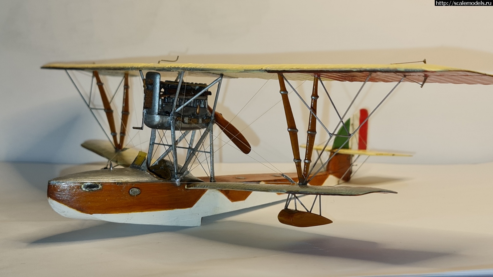 1665830162_20221015_103409.jpg : #1757432/ Macchi M-5 Fly 1/48    