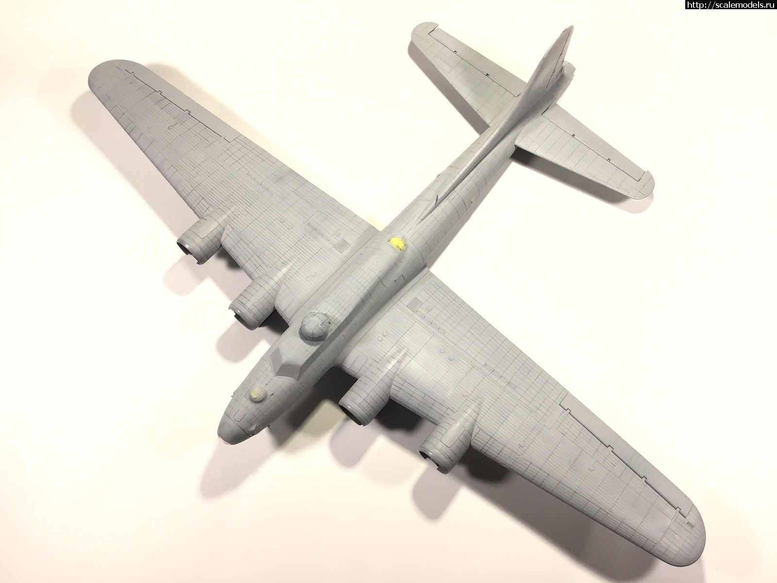 1667851695_E3809EA5-7436-474D-ADCE-04428E6D66B7.jpeg : #1760139/ B-17G"Little Miss Mischief"  1/72  