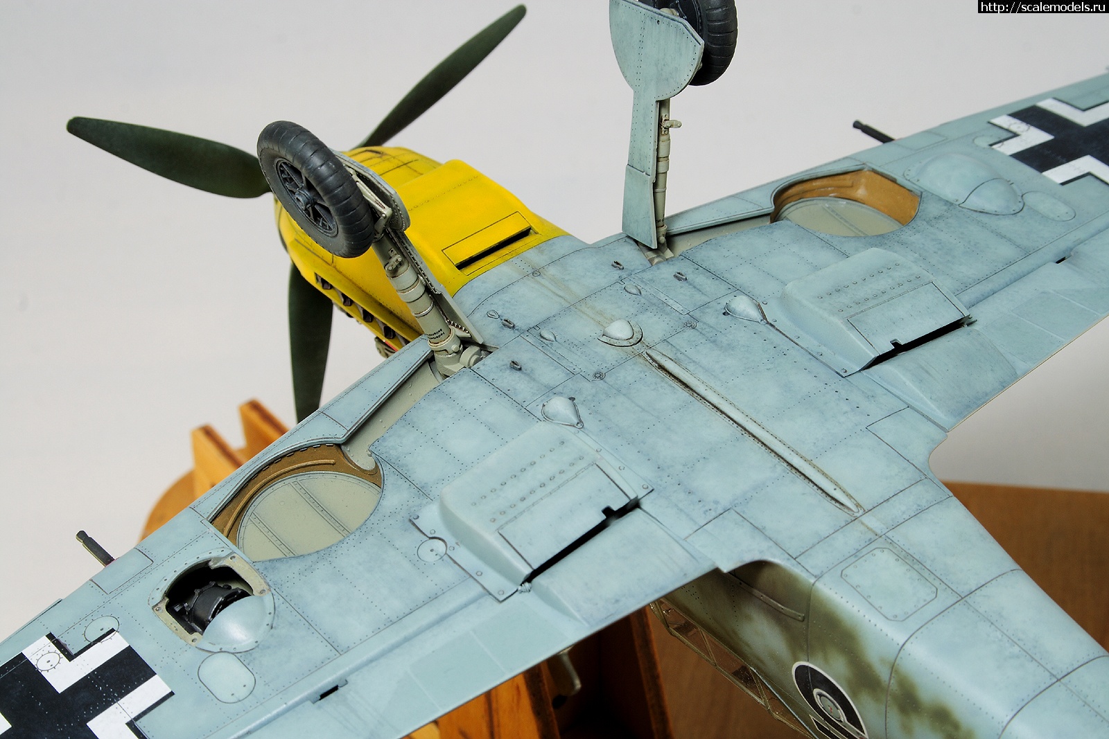 1668532070_IMG_0845.JPG : #1760904/ Cyber hobby 1/32 messerschmitt Bf-109E-3 .  