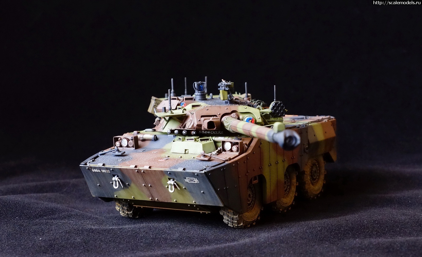 1675499208__DSC0533.jpg : #1772355/ Tiger model 1/35 AMX-10RCR !  
